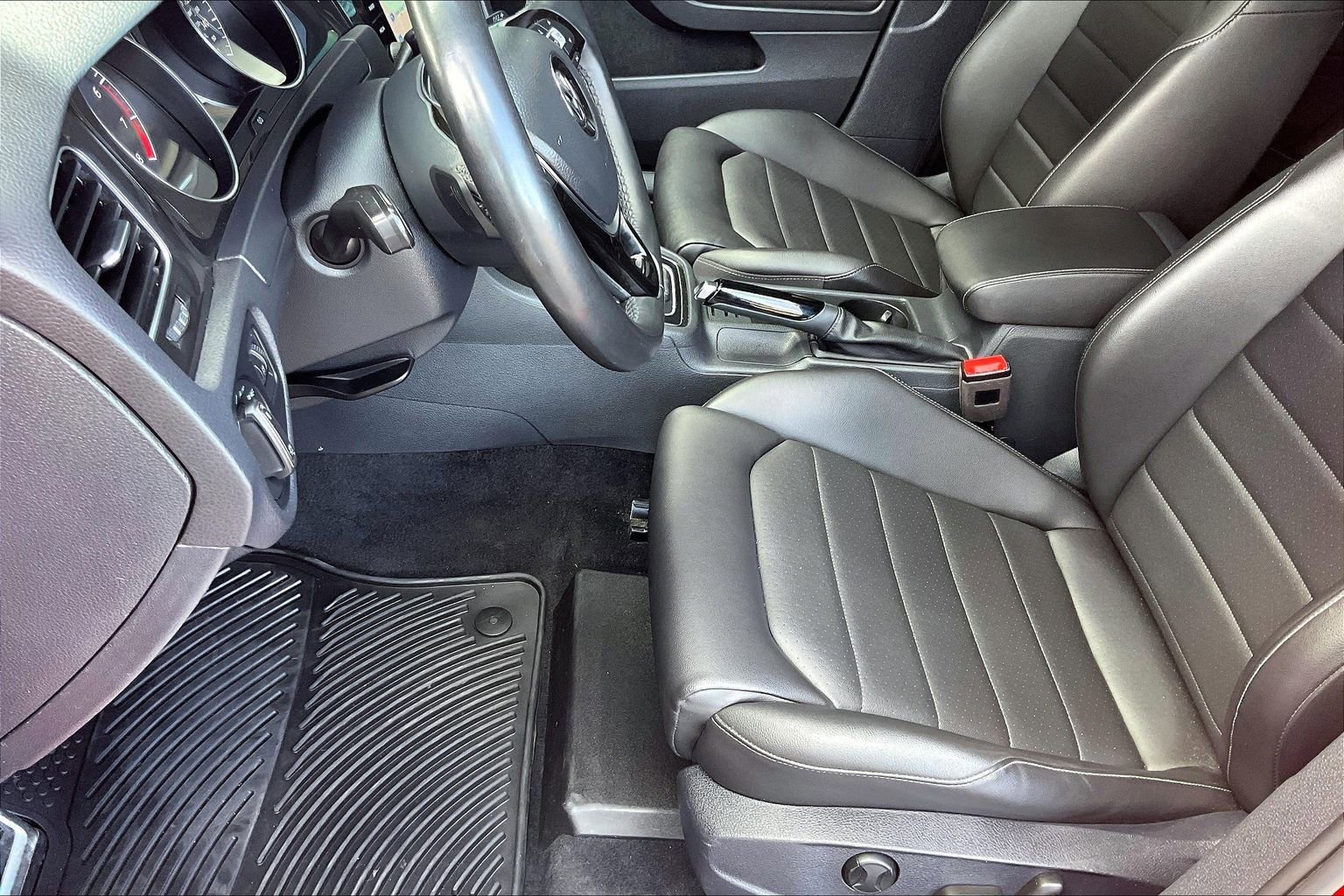 Used 2019 Volkswagen Golf Alltrack SEL image 16