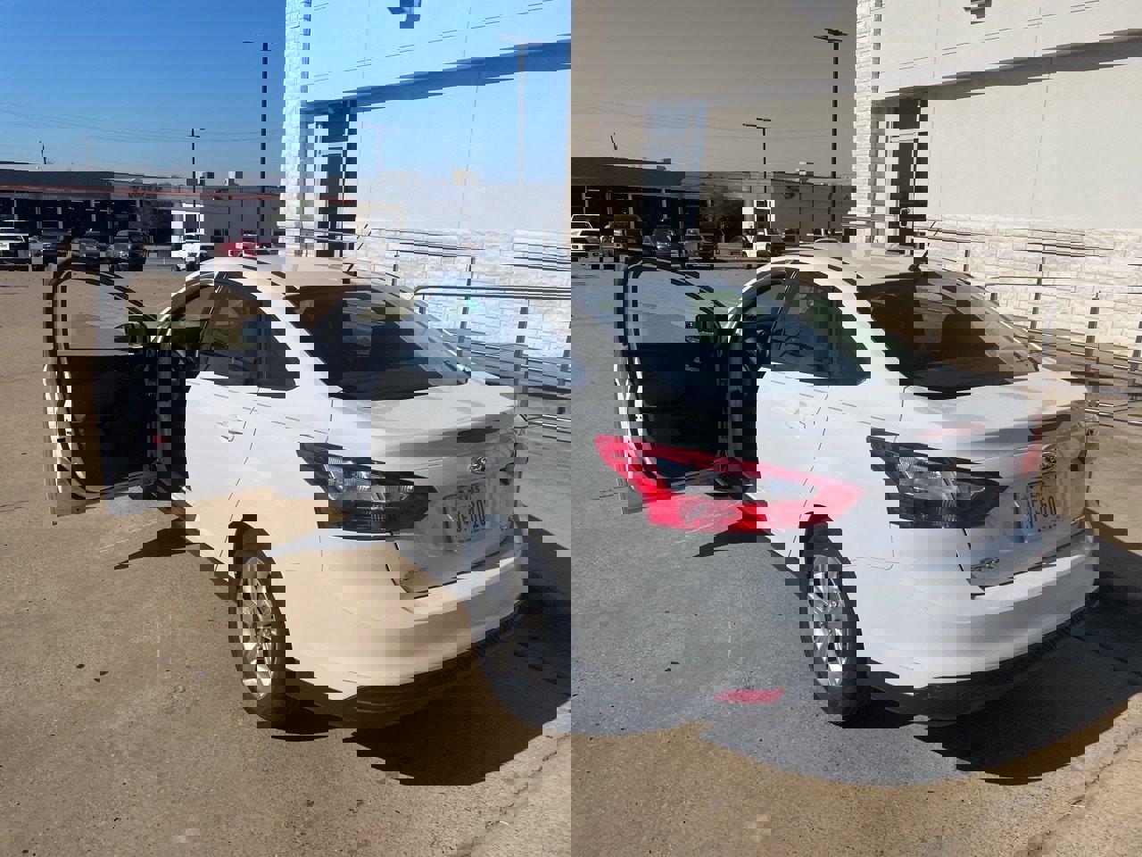 Used 2014 Ford Focus SE image 2