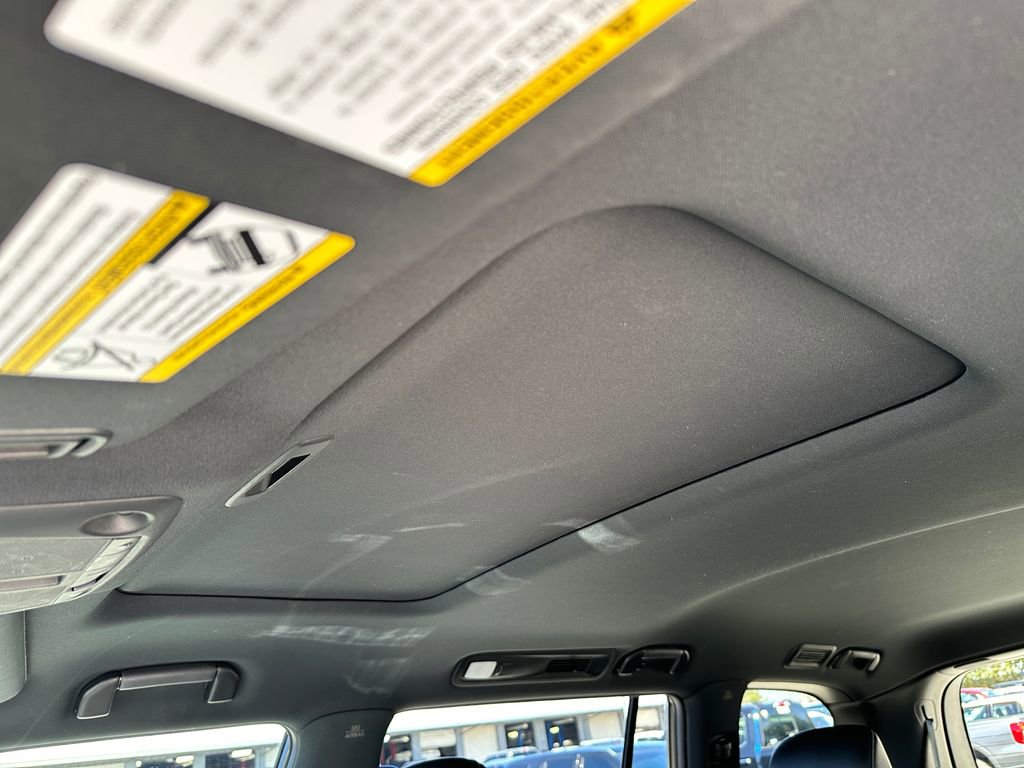 Used 2024 INFINITI QX80 Sensory image 12