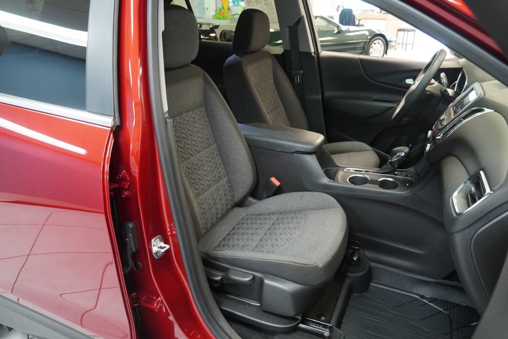 Used 2024 Chevrolet Equinox LT w/ LPO, Floor Liner Package AWD/4WD image 26