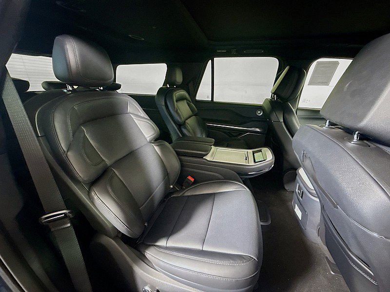 New 2027 Lincoln Navigator Reserve w/ Jet Appearance Package AWD/4WD image 31