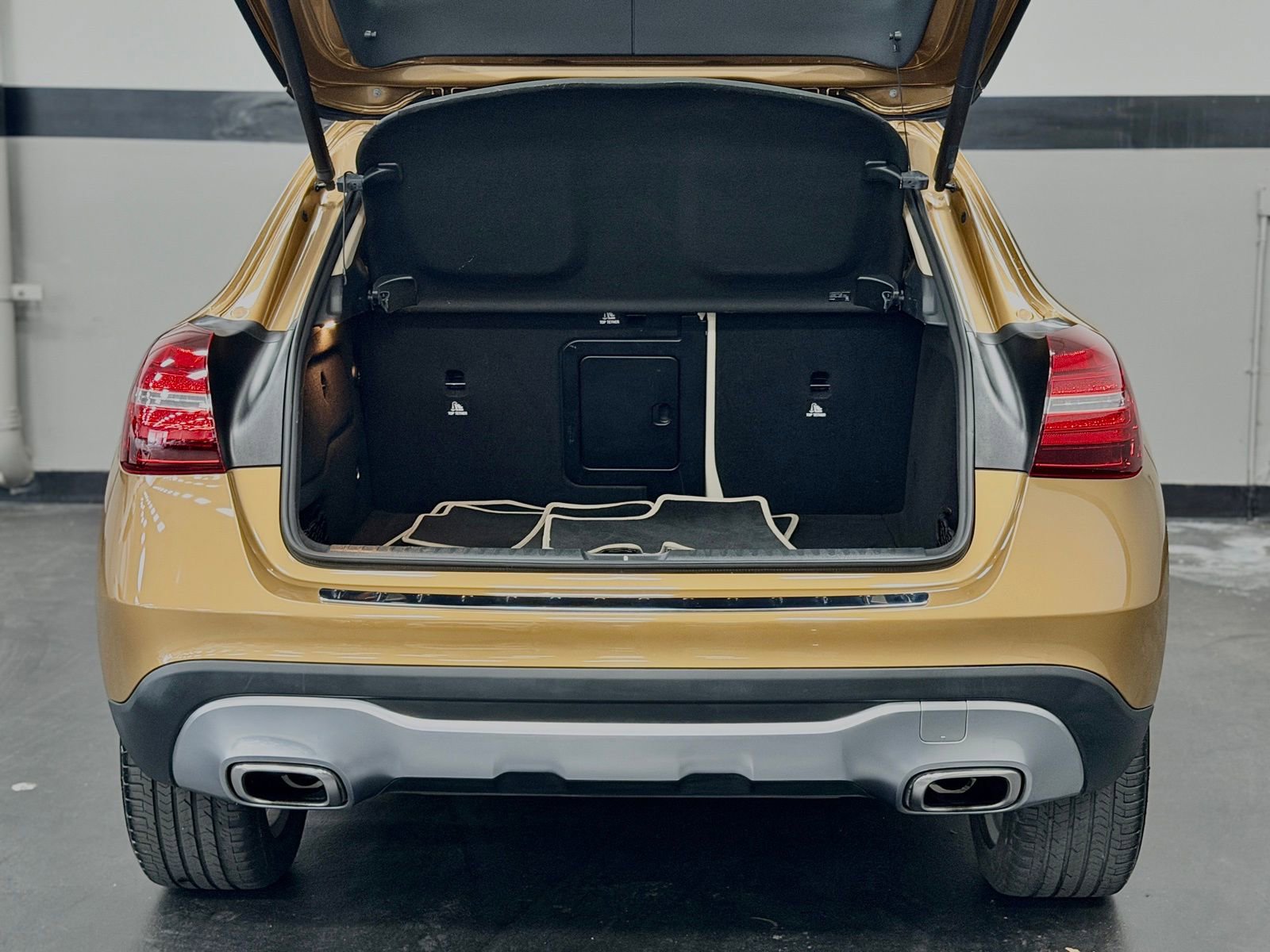 Used 2018 Mercedes-Benz GLA 250 4MATIC image 15