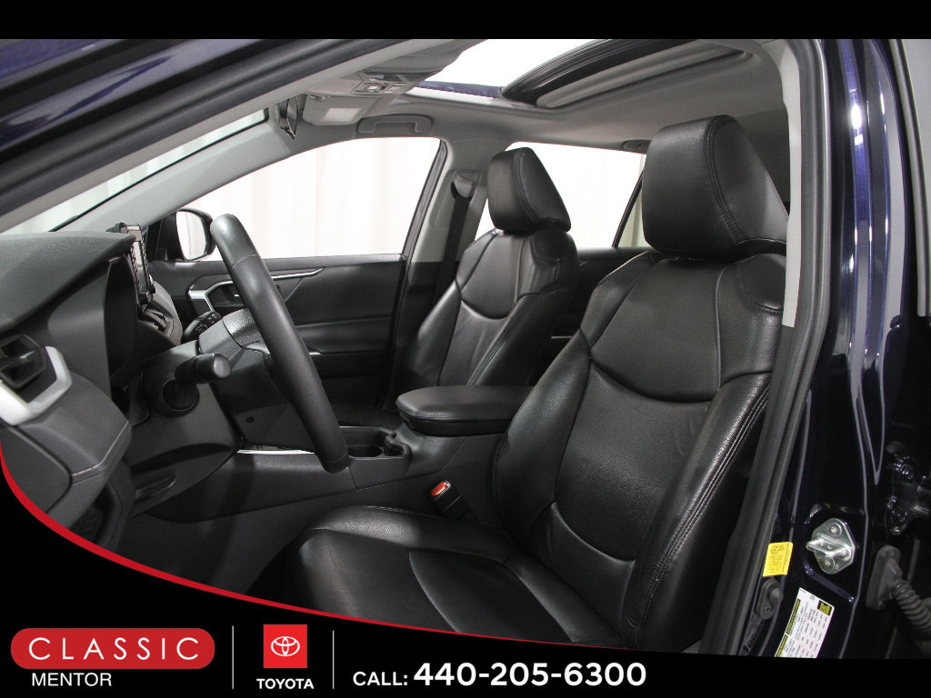 Certified 2020 Toyota RAV4 XLE w/ Convenience Package AWD/4WD image 5