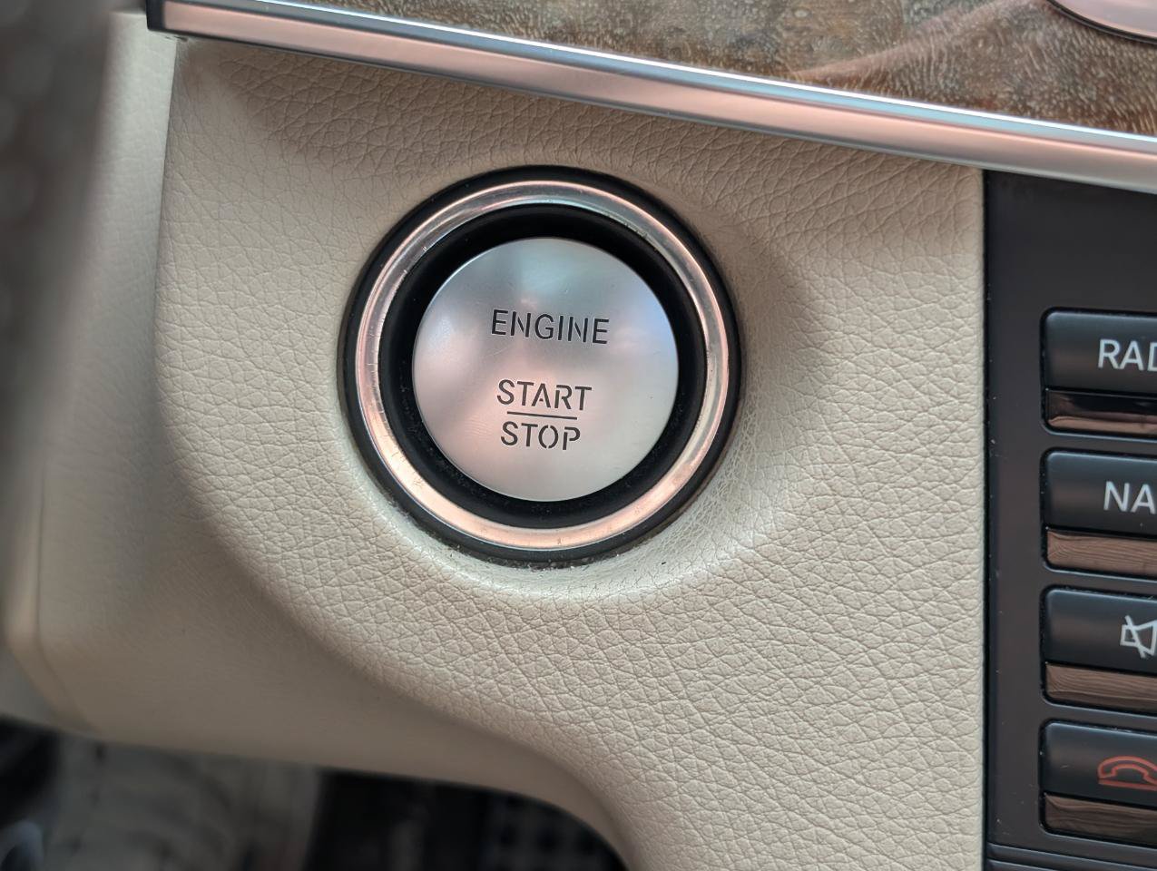 Used 2014 Mercedes-Benz E 350 Sedan image 29