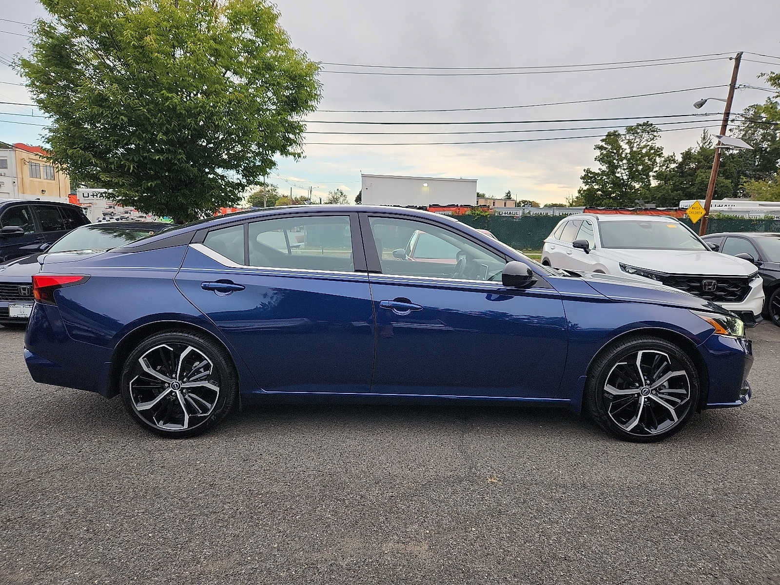 Used 2023 Nissan Altima 2.5 SR FWD image 7