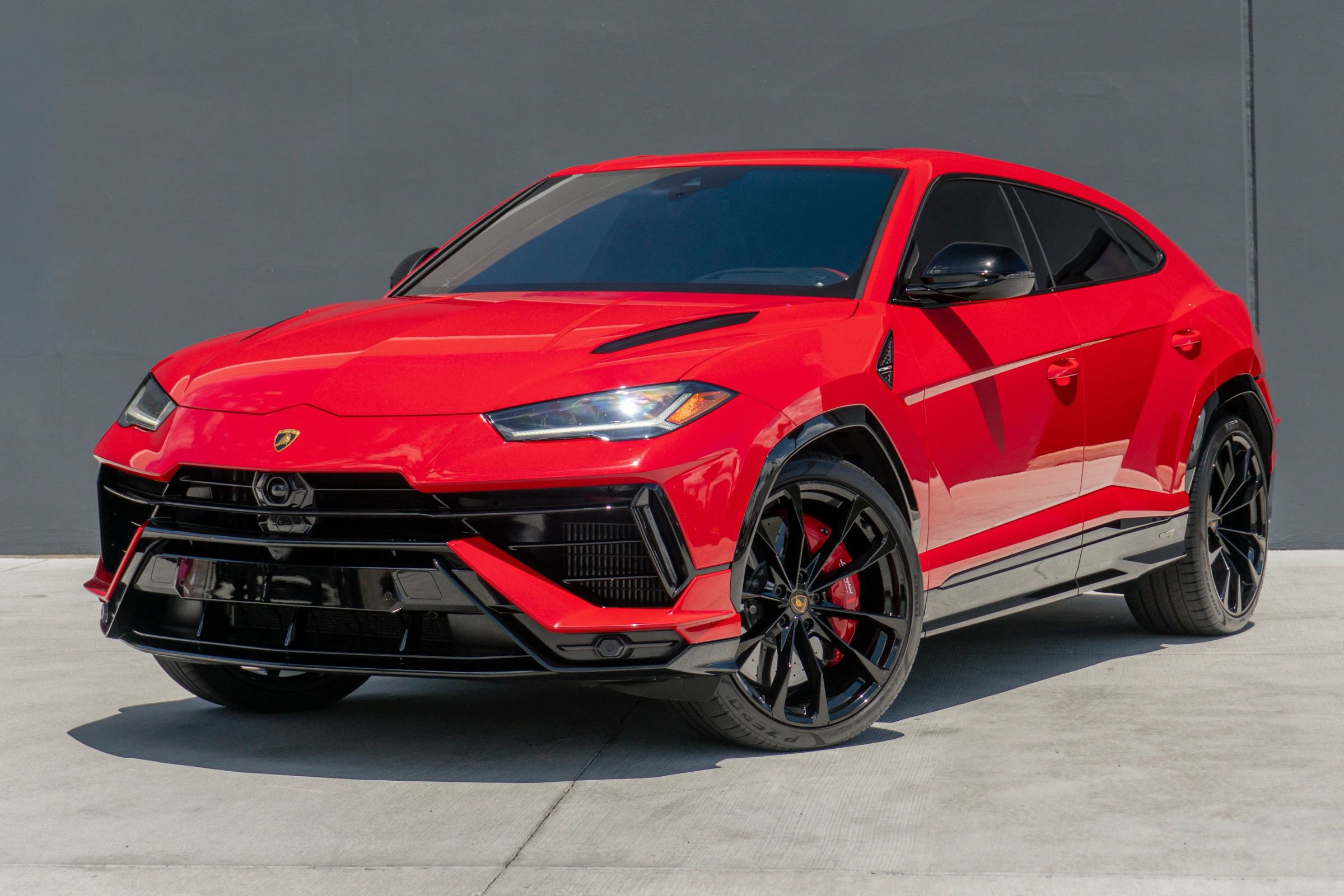 Used 2024 Lamborghini Urus S AWD/4WD image 3