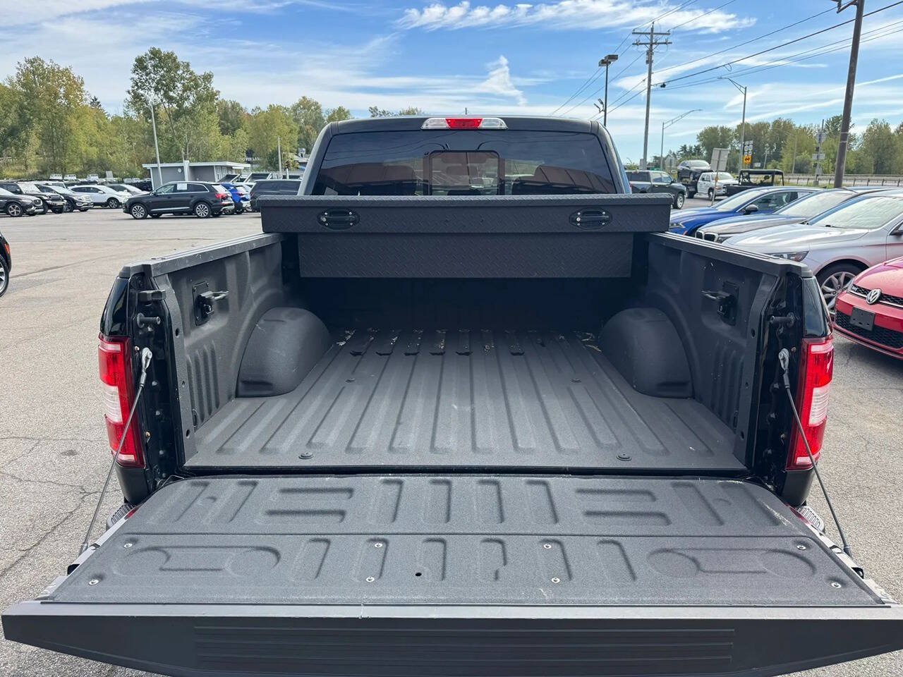 Used 2018 Ford F150 XLT w/ Equipment Group 302A Luxury AWD/4WD image 19