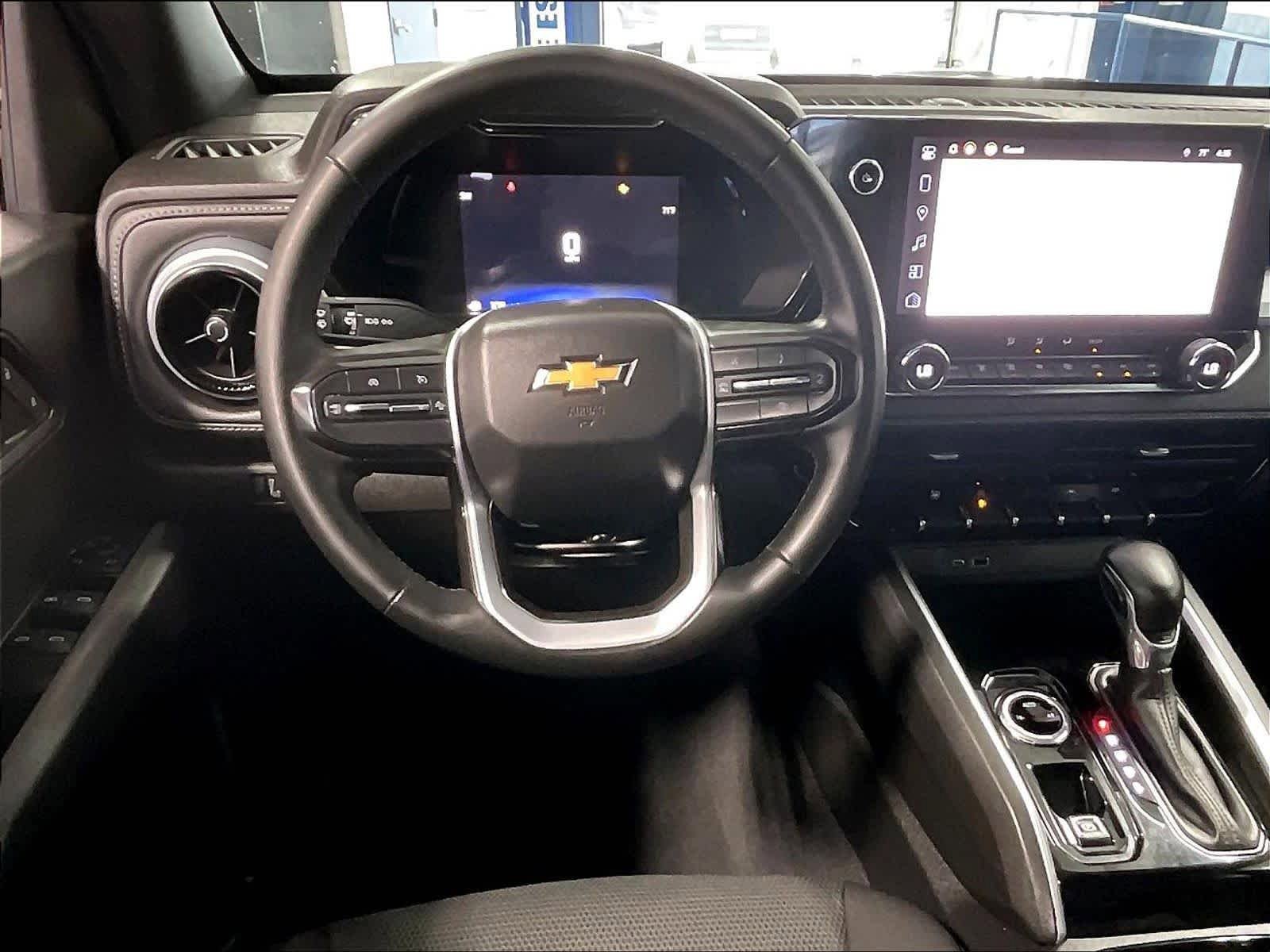 Used 2023 Chevrolet Colorado LT w/ LT Convenience Package AWD/4WD image 17
