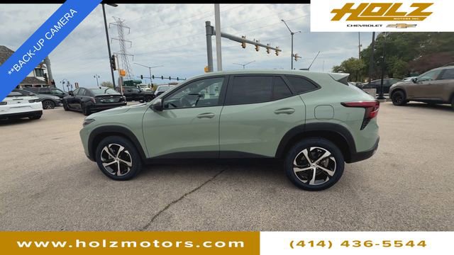 Certified 2024 Chevrolet Trax RS w/ Driver Confidence Package FWD image 5