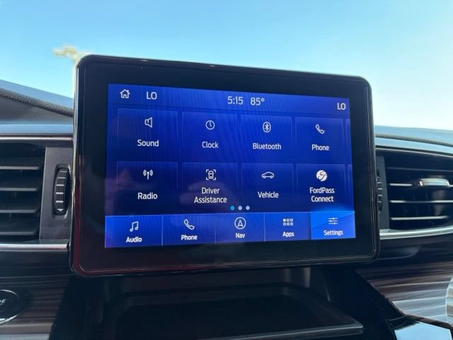 Used 2024 Ford Explorer Limited AWD/4WD image 16
