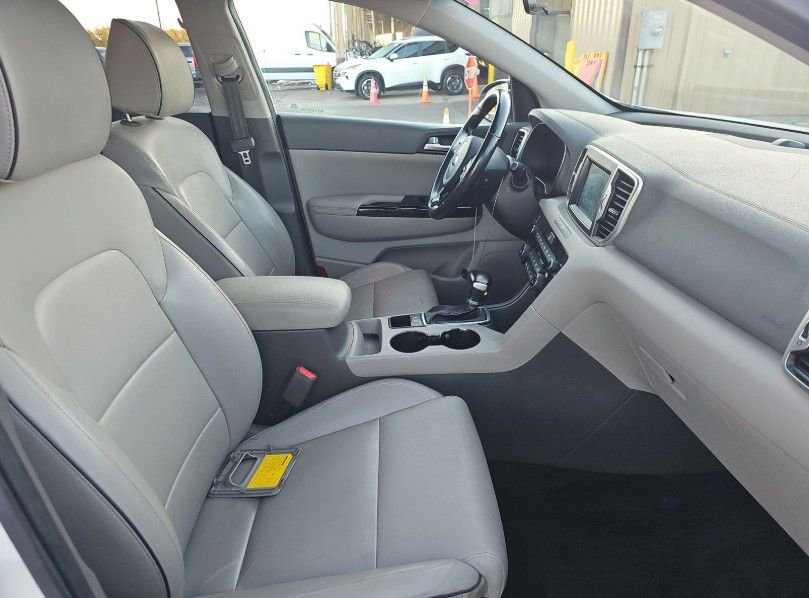 Used 2018 Kia Sportage EX image 24