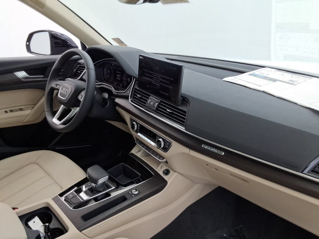 Used 2025 Audi Q5 Prestige w/ Premium Plus Package AWD/4WD image 22