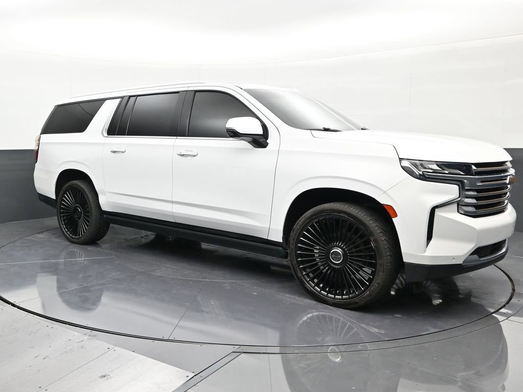 Used 2021 Chevrolet Suburban High Country w/ Premium Package 2 AWD/4WD image 7