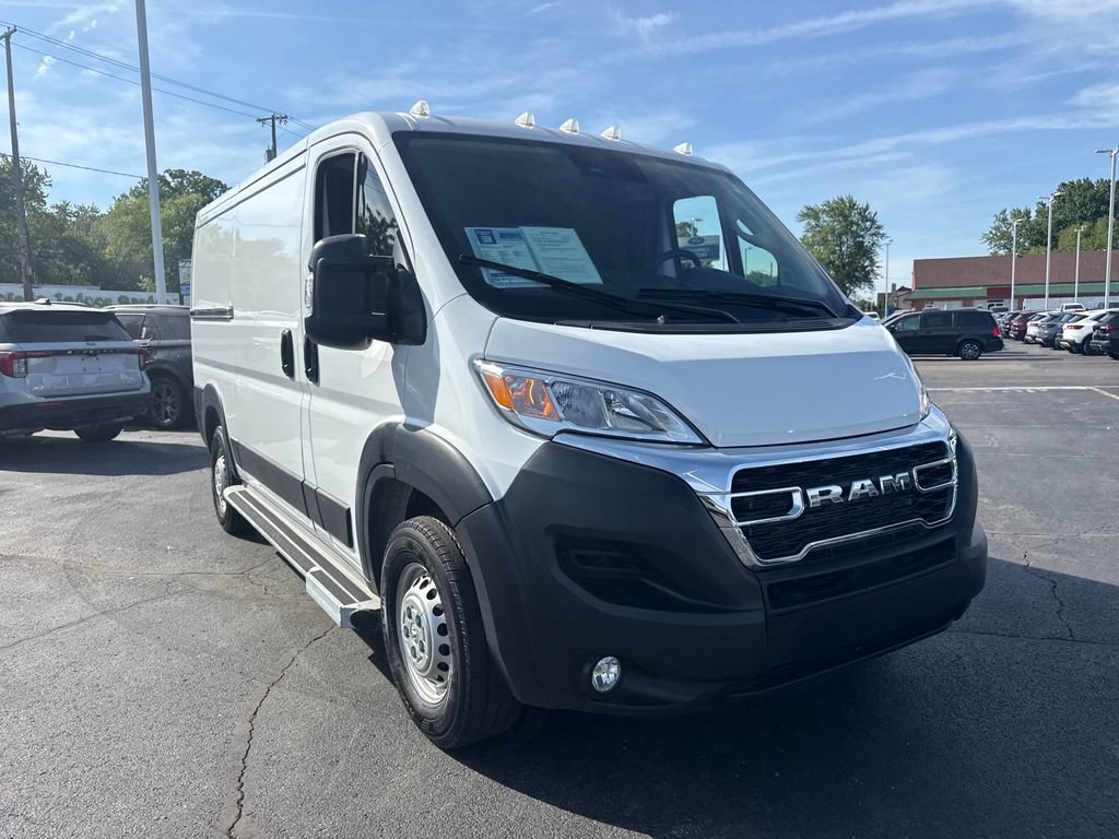 Used 2025 RAM ProMaster 2500 w/ U-Haul Equipment Group FWD image 4