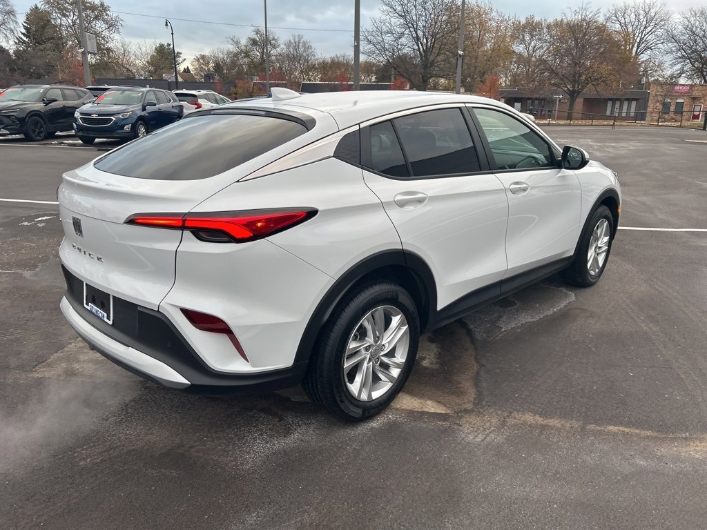 Used 2024 Buick Envista Preferred w/ Convenience I Package image 5