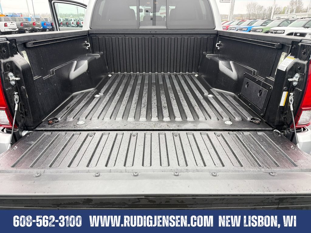 Used 2023 Toyota Tacoma SR AWD/4WD image 22
