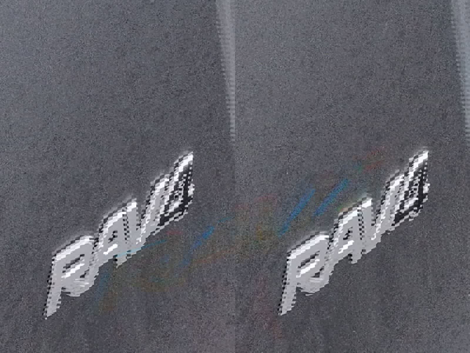 Used 2016 Toyota RAV4 Limited image 13