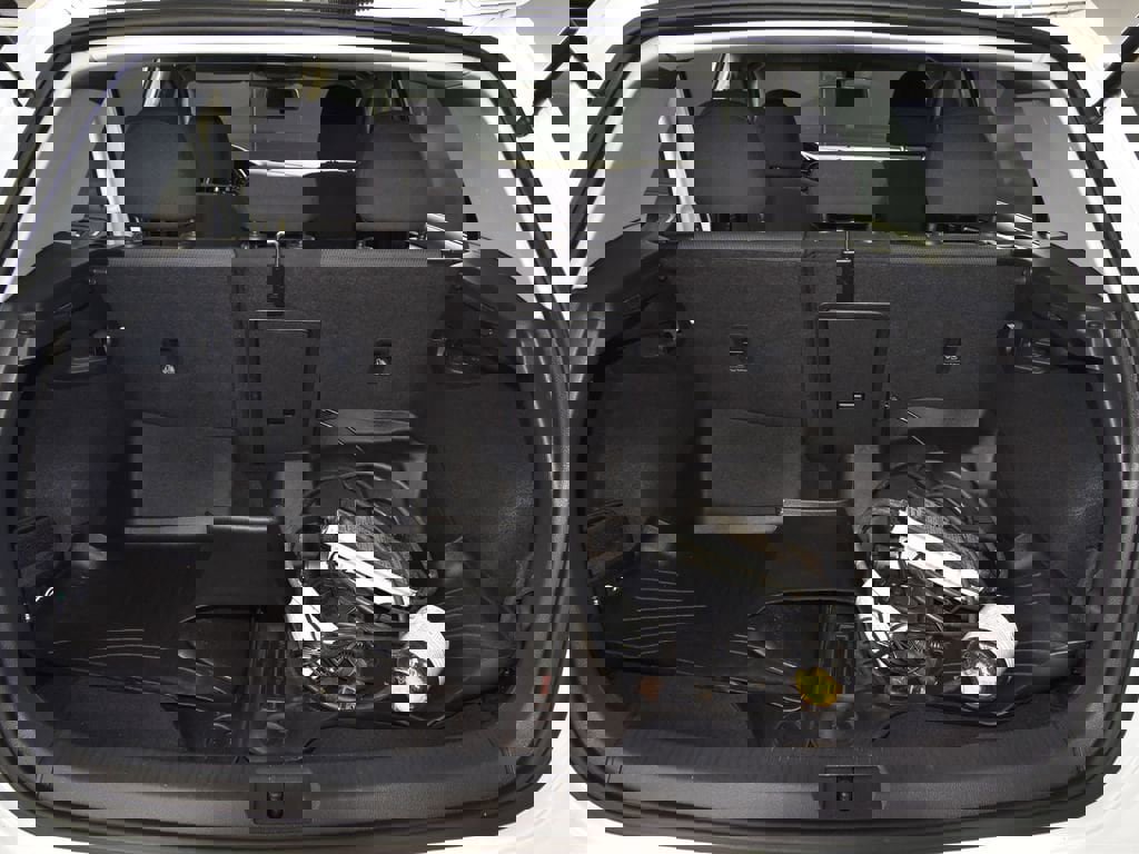 Used 2019 Volkswagen e-Golf SE image 32