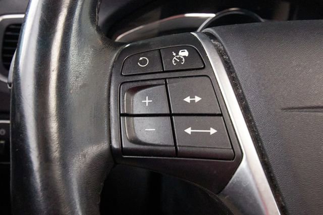 Used 2015 Volvo V60 T5 Cross Country Platinum w/ Climate Package image 18