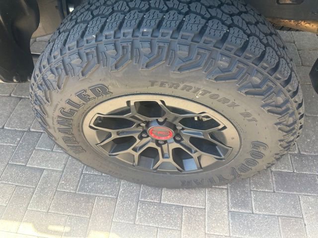 Used 2025 Toyota Tacoma TRD Pro AWD/4WD image 18
