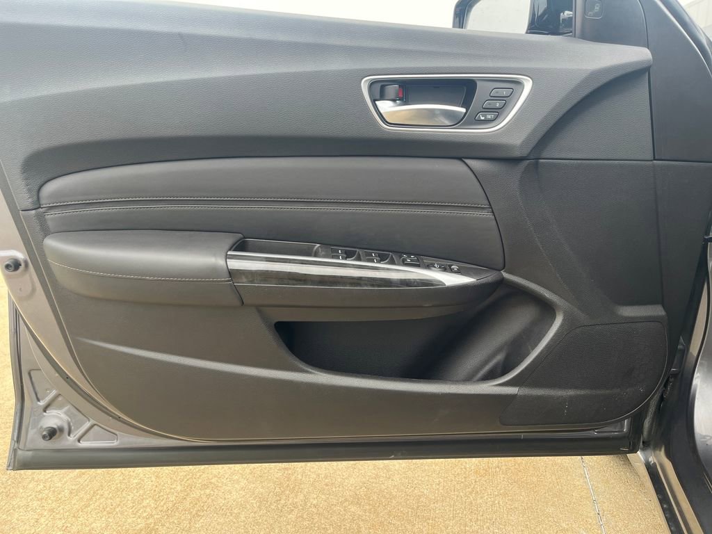 Used 2020 Acura TLX w/ Technology Package FWD image 11