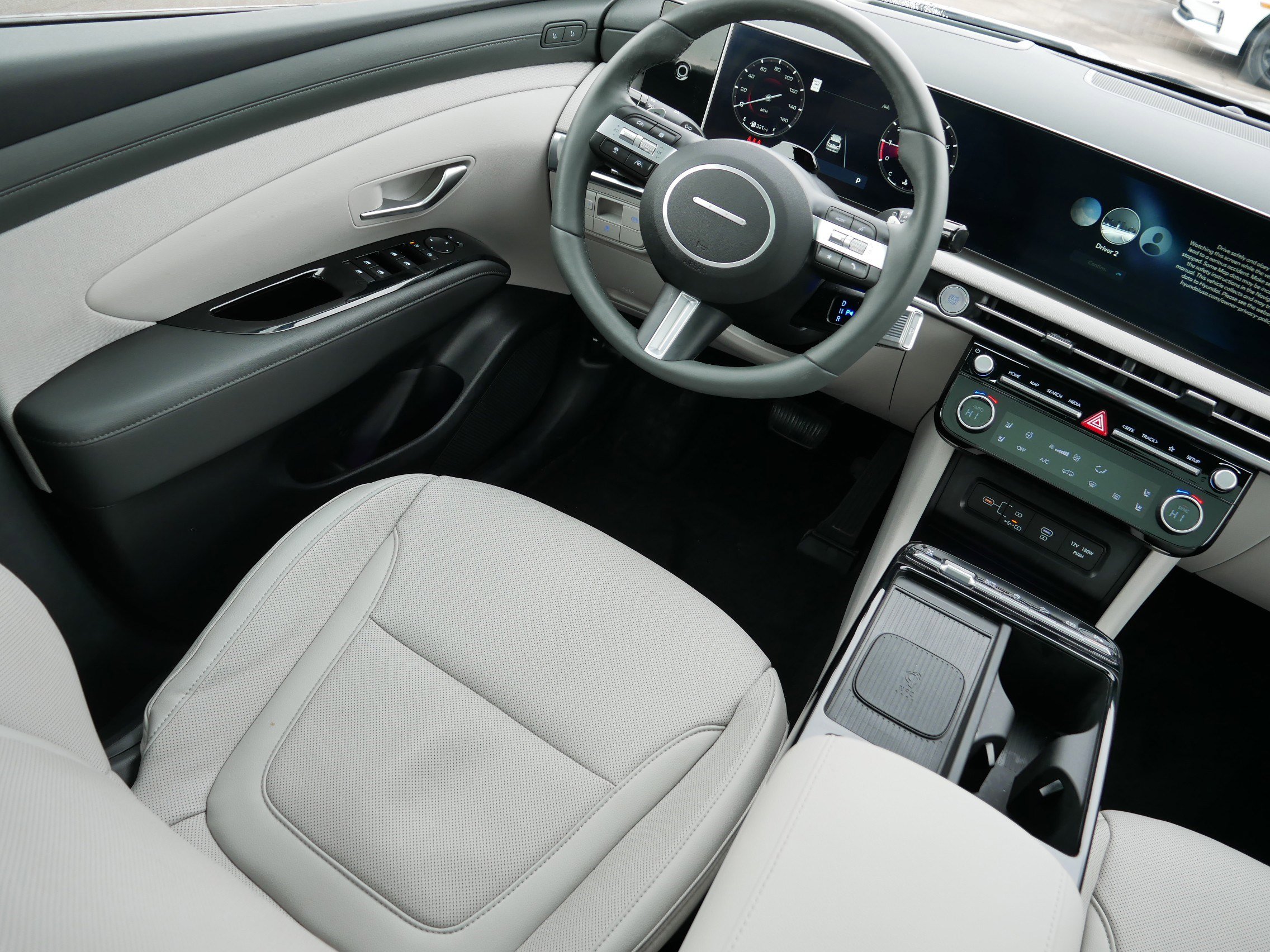 Certified 2025 Hyundai Tucson Limited image 9