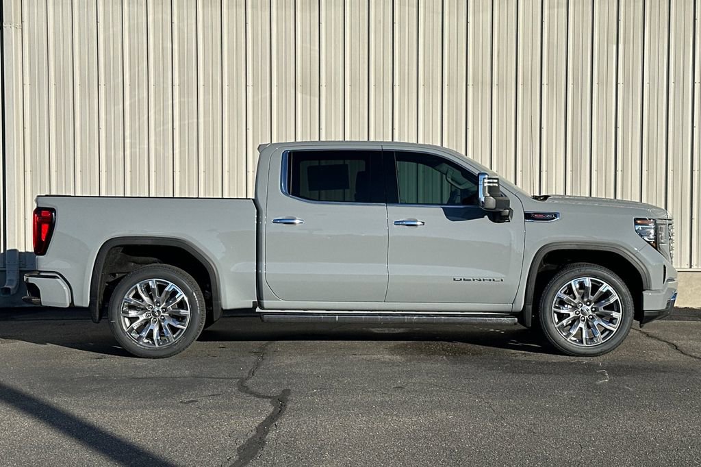Used 2025 GMC Sierra 1500 Denali image 4