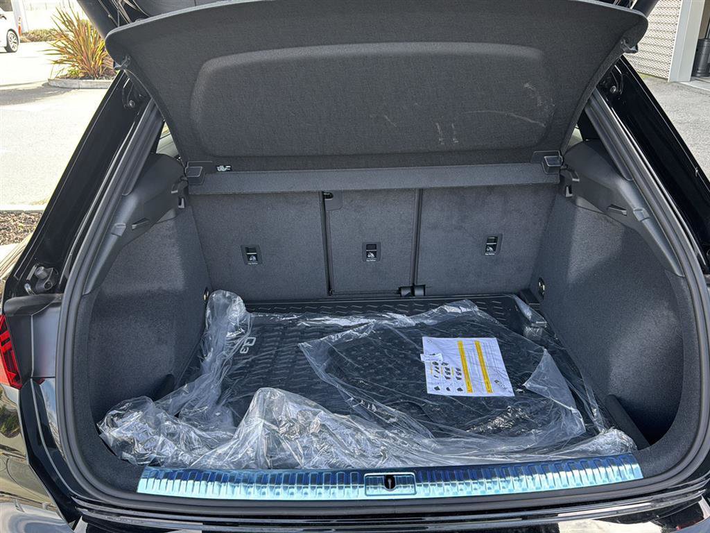 Used 2025 Audi Q3 2.0T Premium Plus w/ Premium Plus Package image 17