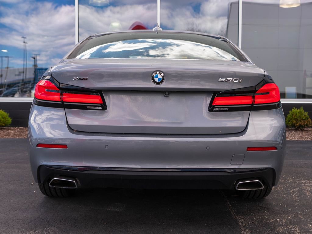Used 2023 BMW 530i xDrive w/ Convenience Package AWD/4WD image 8
