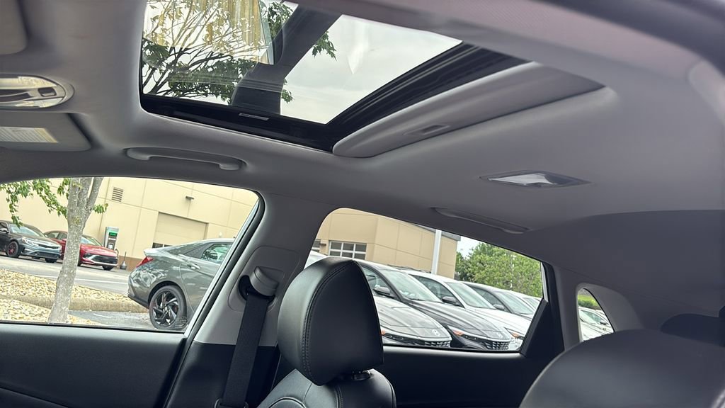 Used 2022 Hyundai Kona Limited AWD/4WD image 24