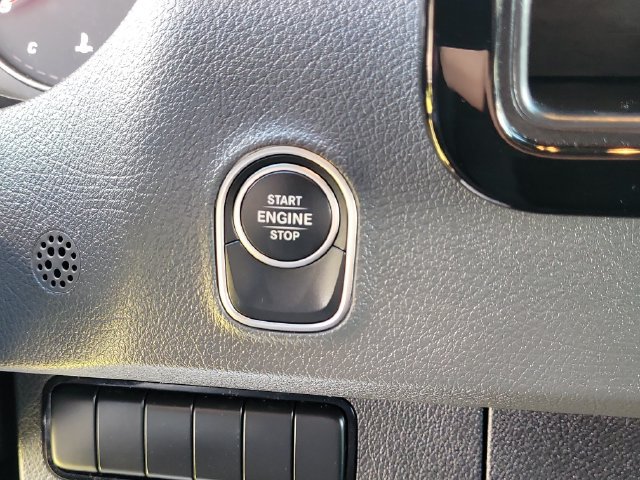 Used 2025 Mercedes-Benz Sprinter 2500 image 27