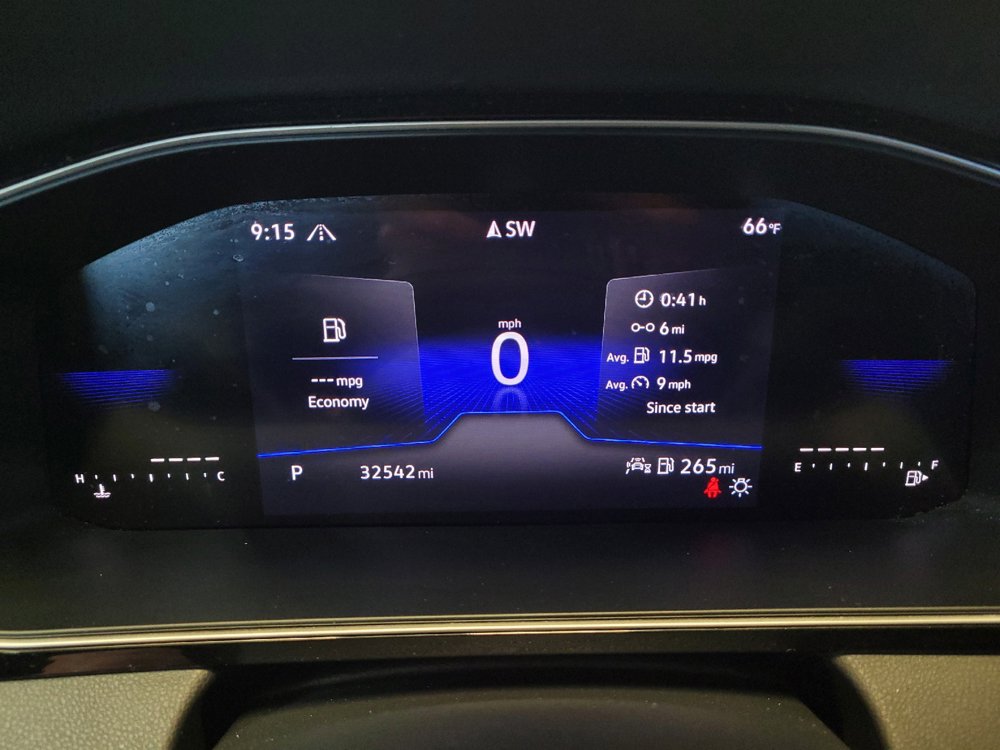 Used 2025 Volkswagen Jetta Sport FWD image 23