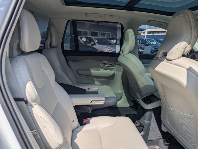 Certified 2025 Volvo XC90 T8 Ultra w/ Lounge Package AWD/4WD image 28