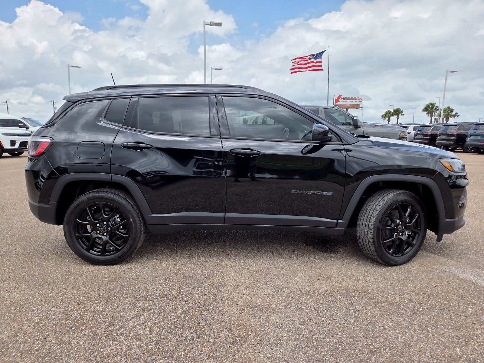 New 2026 Jeep Compass Latitude AWD/4WD image 8