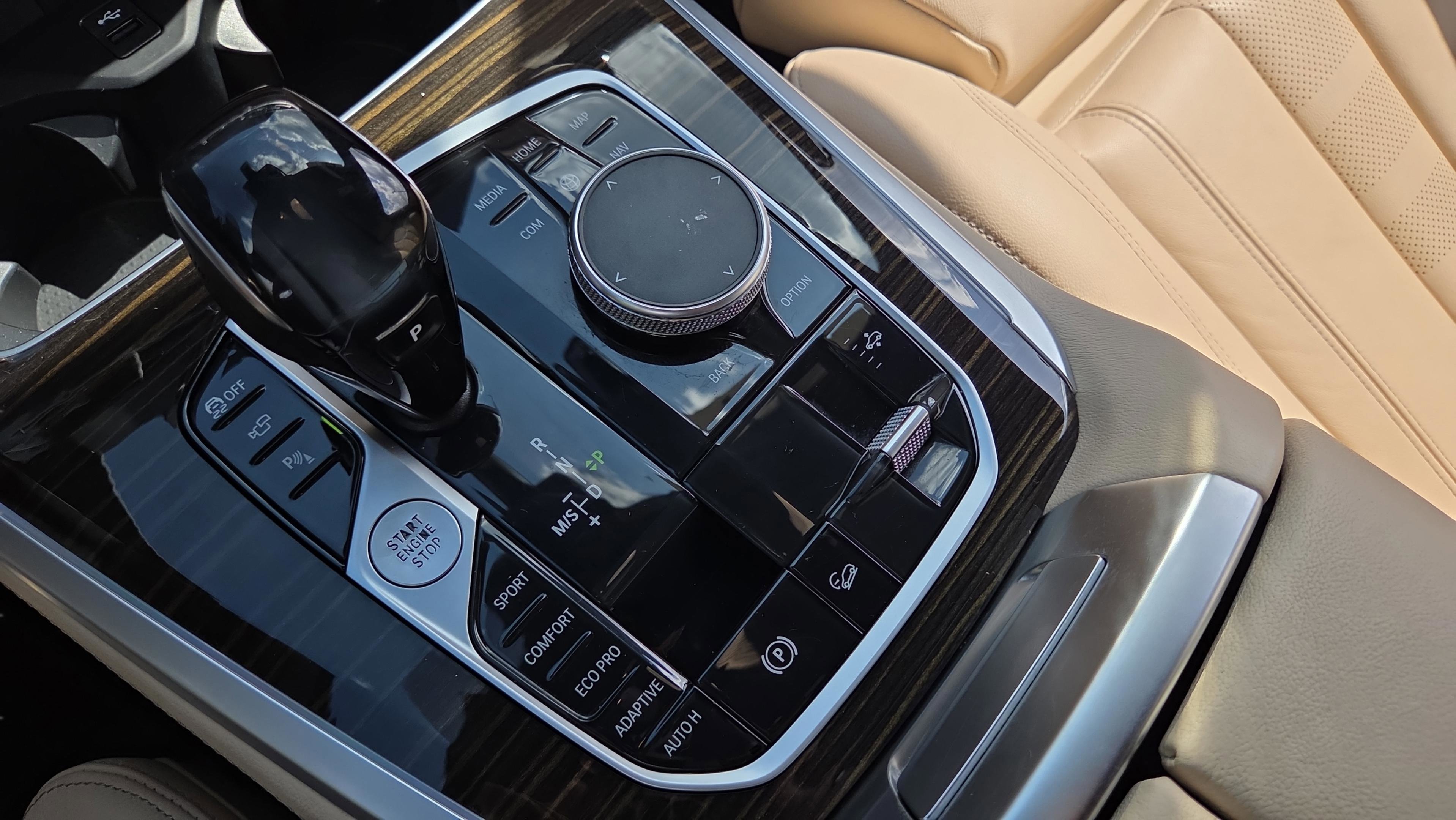 Used 2021 BMW X5 xDrive40i w/ M Sport Package image 39