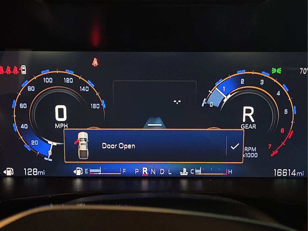 Used 2024 Chevrolet Colorado LT image 24