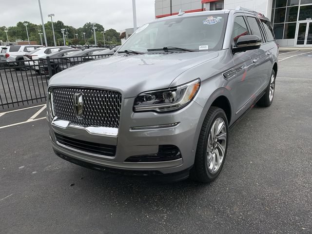 Used 2024 Lincoln Navigator L Reserve AWD/4WD image 4