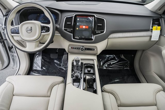 New 2025 Volvo XC90 T8 Ultra w/ Protection Package Premier image 18