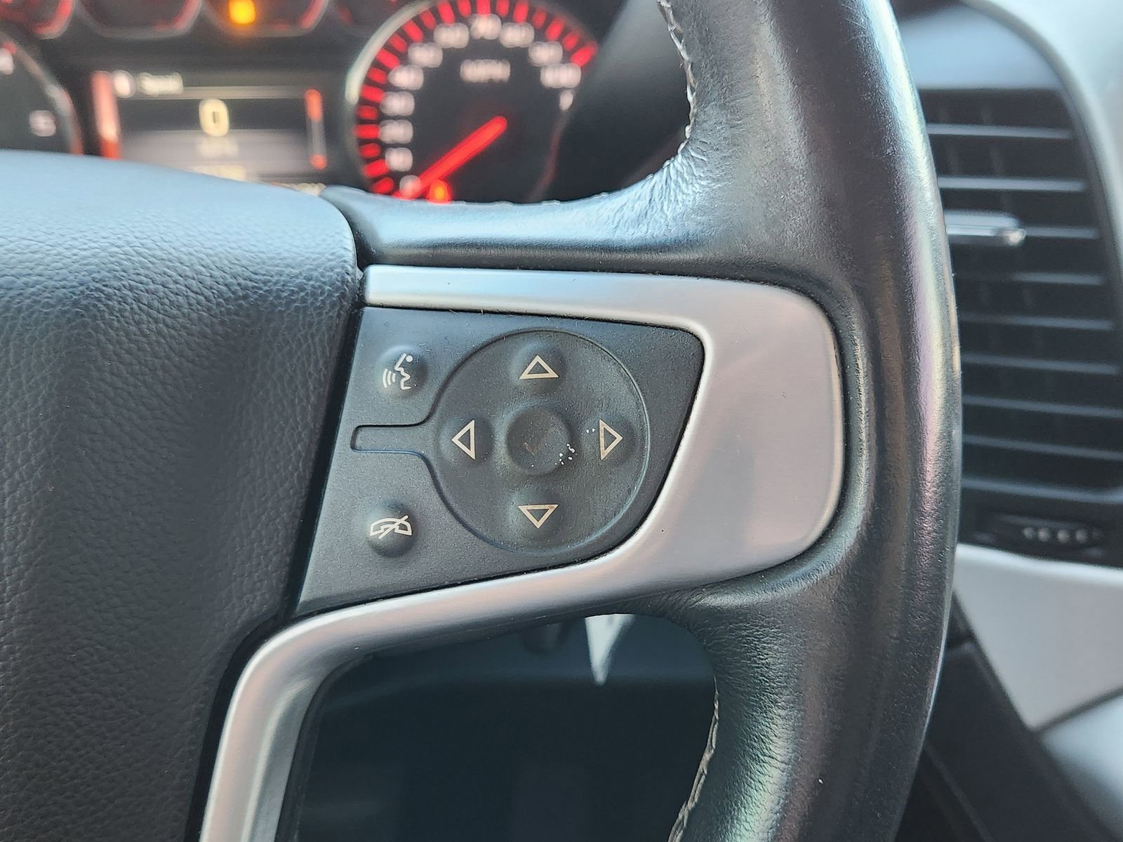 Used 2016 GMC Yukon SLE w/ Convenience Package image 31