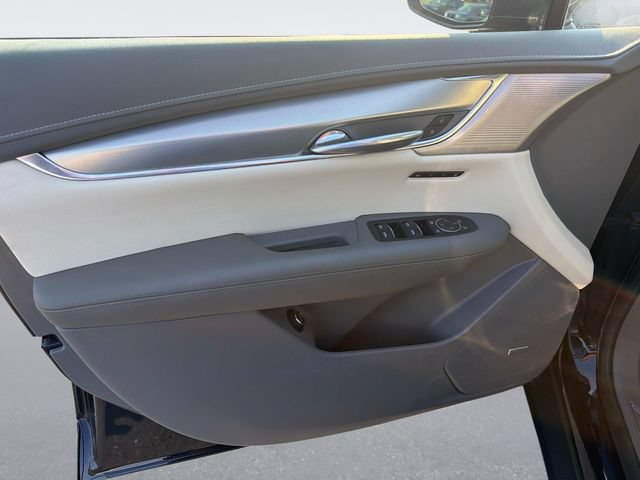 Used 2021 Cadillac XT5 Premium Luxury FWD image 17