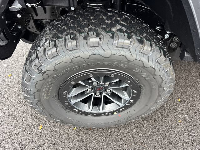 New 2026 Jeep Wrangler Unlimited Rubicon w/ Xtreme 35 Tire Package AWD/4WD image 31