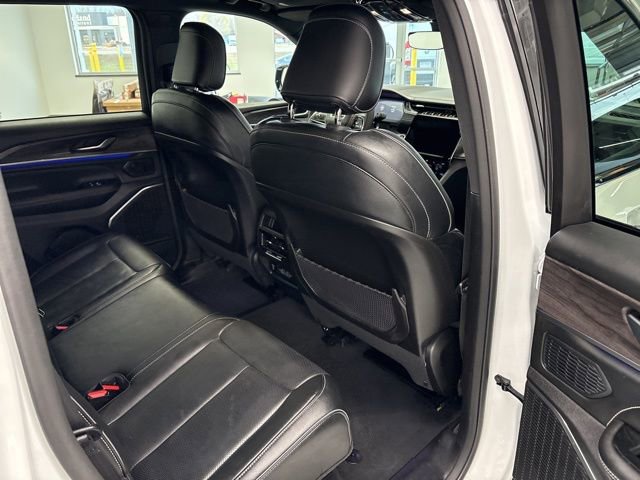 Used 2023 Jeep Grand Cherokee Overland image 29