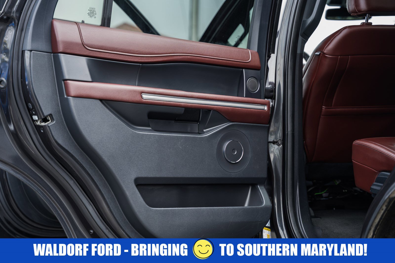 Used 2024 Ford Expedition Limited image 38