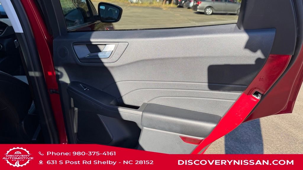 Used 2022 Ford Escape Titanium w/ Titanium Premium Package image 36