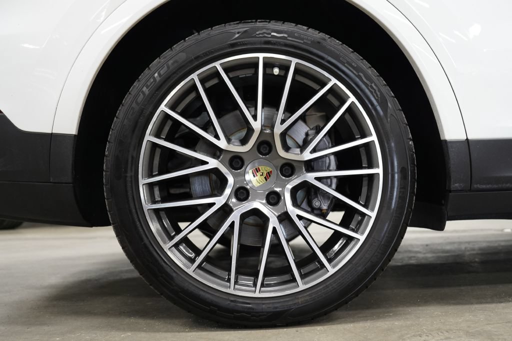Used 2019 Porsche Cayenne E-Hybrid AWD/4WD image 46