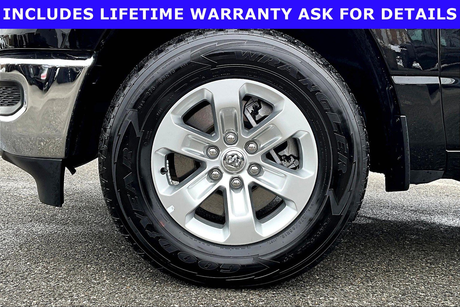 Used 2024 RAM 1500 Laramie AWD/4WD image 8