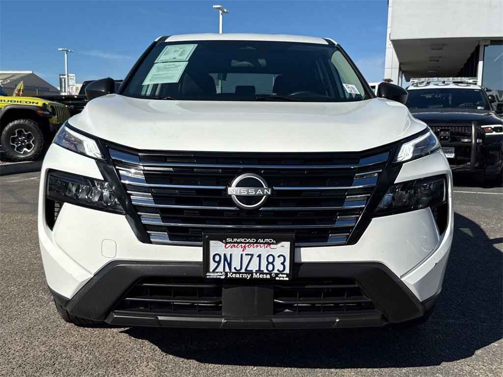 Used 2024 Nissan Rogue S image 2