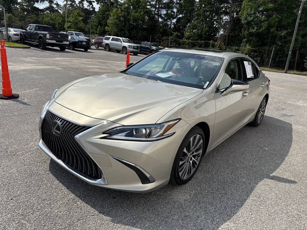 Used 2019 Lexus ES 300h w/ Premium Package FWD image 4