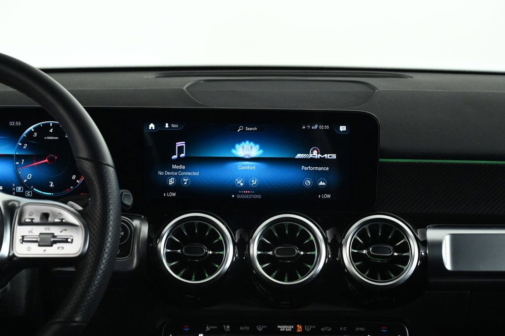Used 2022 Mercedes-Benz GLB 35 AMG 4MATIC image 13