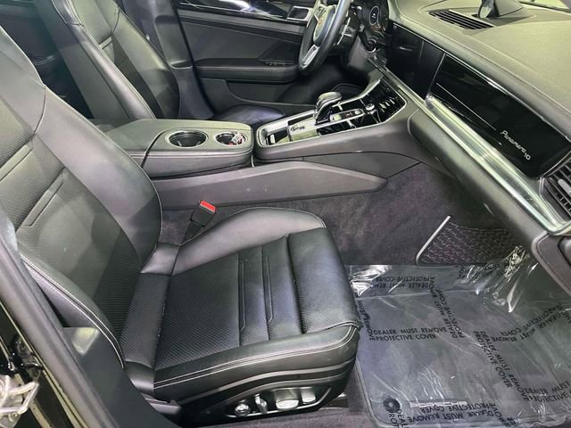 Used 2020 Porsche Panamera image 23